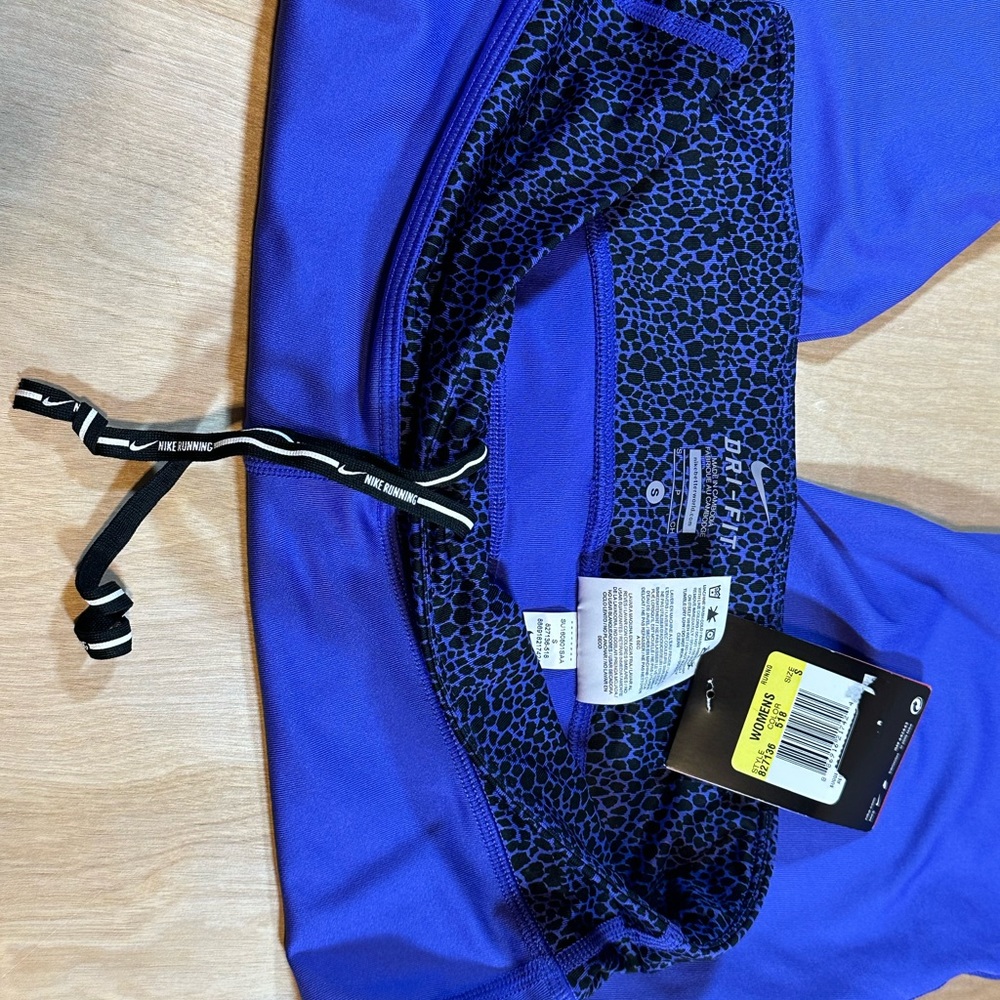 Nike Dri Fit Running Capri size small NWT - Picture 14 of 16